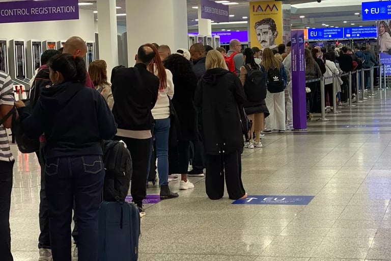 Prague Airport's New Biometric EU Entry System Causes Lengthy Delays on Launch Day