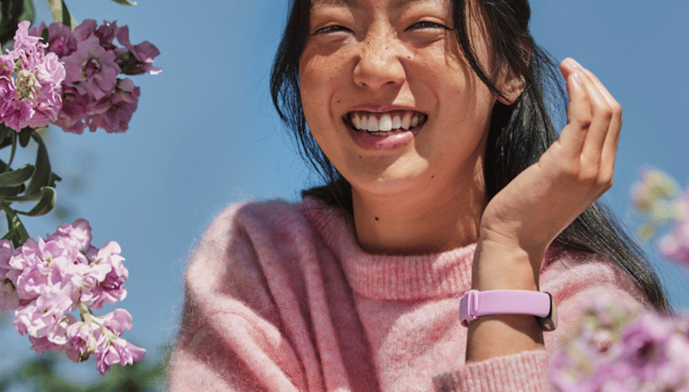 Fitbit Charge 6 Leads Fitness Tracker Rankings with 38% Off Early Black Friday Sale