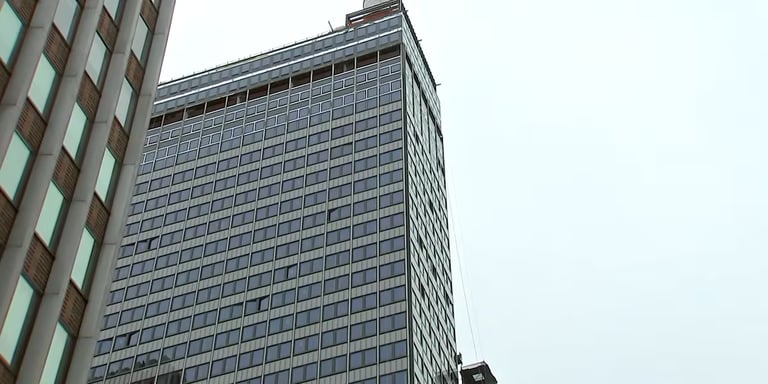 Midtown Manhattan High-Rise Evacuated After Structural Columns Buckle, Prompting Emergency Response and Investigation