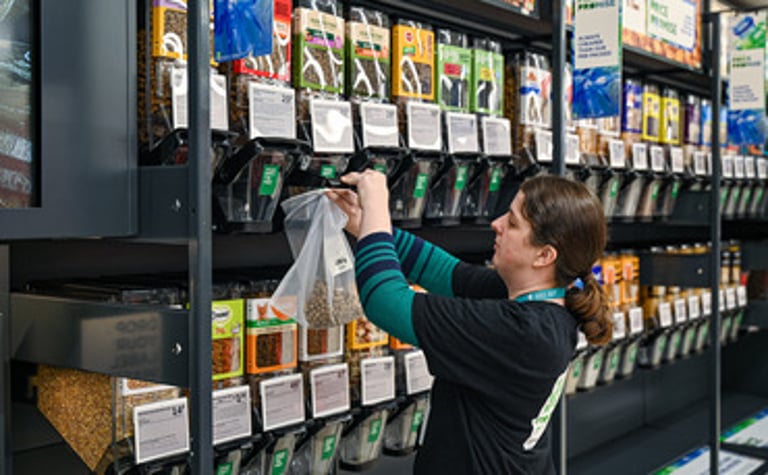Major UK Supermarkets Unite to Slash Single-Use Plastics, Launch Reusable Packaging Initiative