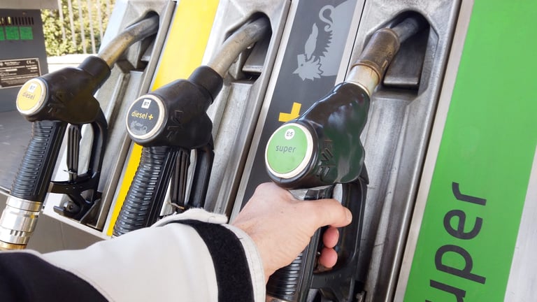 Italy Cuts Fuel Taxes to Combat Rising Energy Costs Amid Middle East Crisis