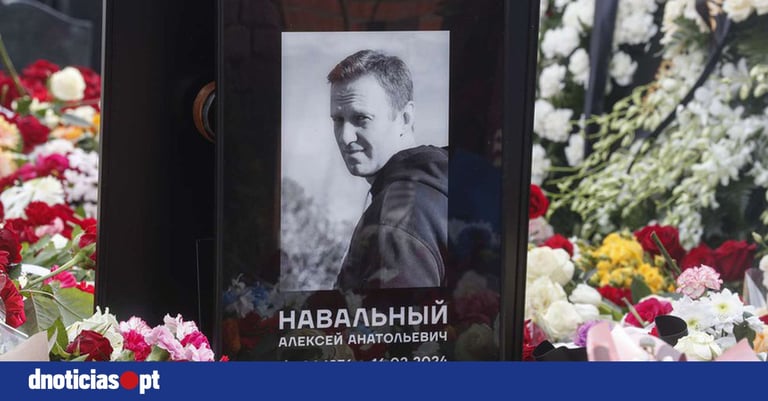 EU Demands Transparent Probe into Navalny's Poisoning and Death, Holds Putin Accountable