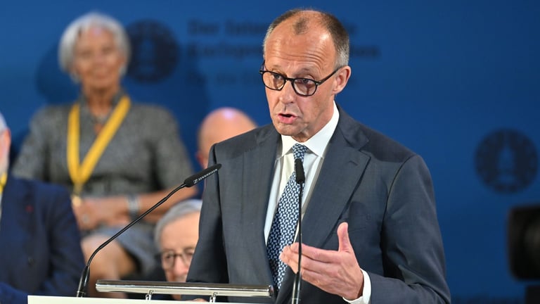 German Chancellor Advocates Lean EU Budget, Prioritizes Competitiveness over Broad Subsidies at Karlspreis Ceremony