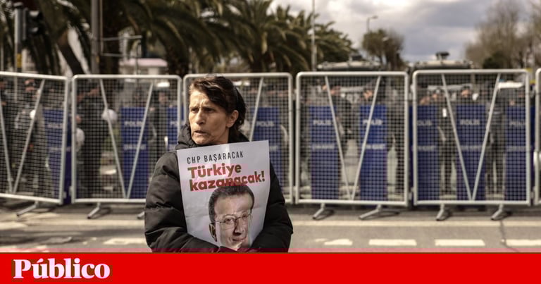 Istanbul Mayor Imamoglu Sentenced, Accuses Erdogan of Political Persecution Amid Tense Turkish Politics