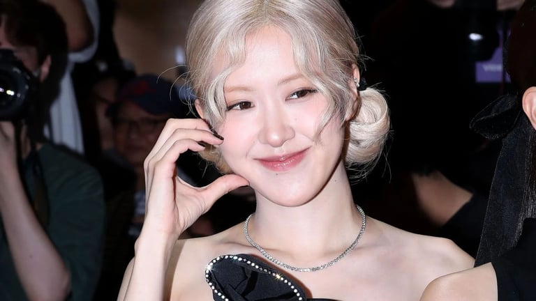 BLACKPINK's Rosé Joins Coldplay in Seoul for Surprise Performance, Fans Buzz with Excitement