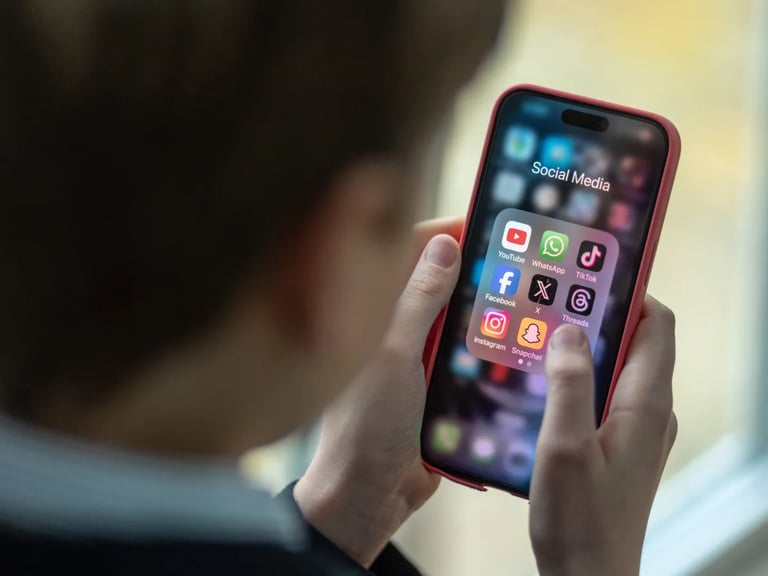 Apple iPhone 16 Pro: A18 Pro Chip, AI-Powered iOS 18, and Stunning Rose Titanium Unveiled at WWDC