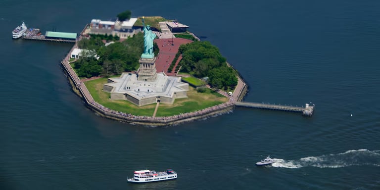 Tragedy in New York Harbor: Boat Capsize Claims Two Lives; Captain Faces Reckless Endangerment Charges