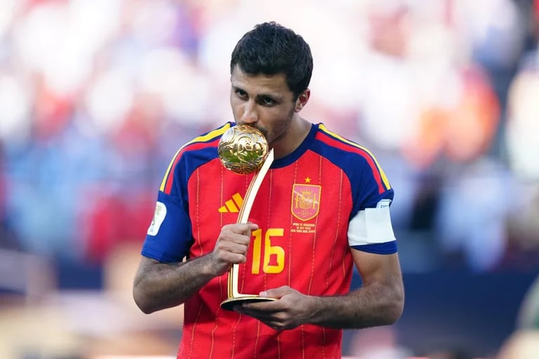 Rodri Joins Barcelona in €76.5M Deal, Aims to Reinforce Midfield with Ballon d’Or Ambitions