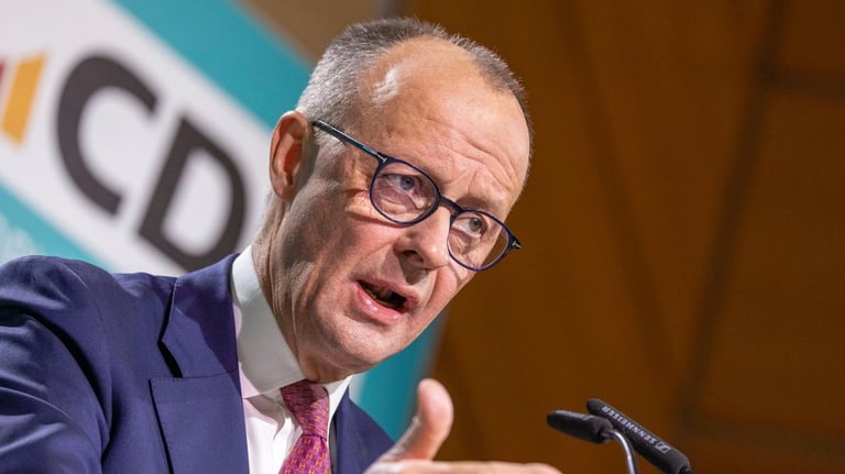 CDU Leader Merz Calls for Halt on Syrian Refugee Intake Amid Election Debate