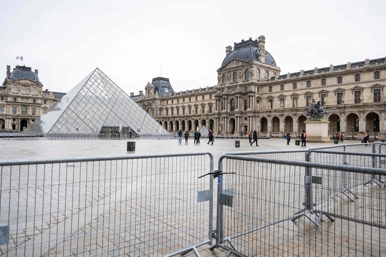 Louvre Fraud Ring Busted: Ticket Scam Nets 10 Million Euros, Staff Under Investigation