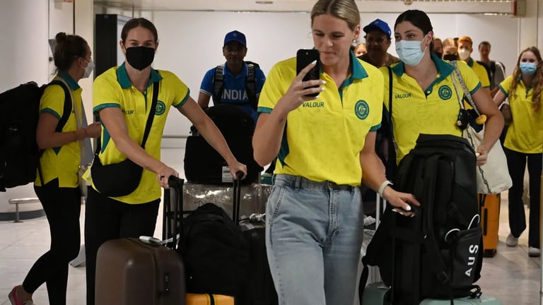 Australian Swimming Stars Gear Up for Commonwealth Glory in Glasgow