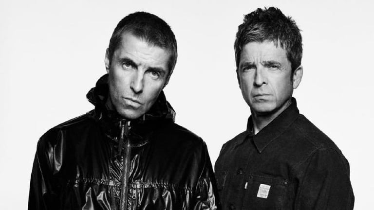 Oasis 2027 Tour Sells Out Quickly; Fans Warned of Fake Tickets on Social Media