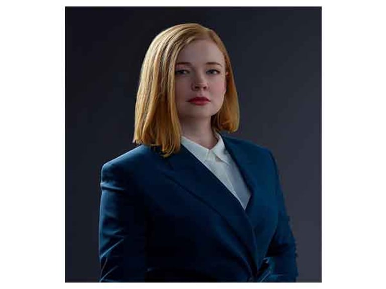 Sarah Snook's Daring Broadway Debut: Mastering 26 Roles in 'The Picture of Dorian Gray'