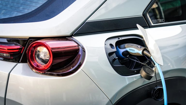 Revolutionary Solid-State Li-S Battery Promises Safer, Cheaper, and Longer-Range EVs