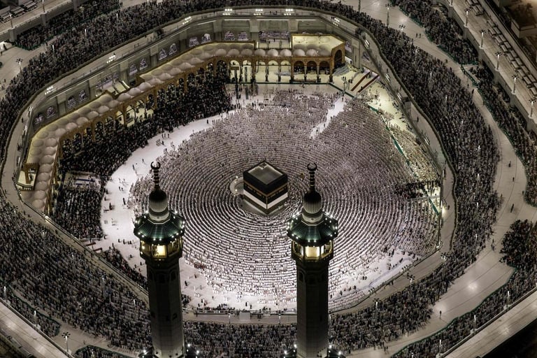 Hajj 2025 Begins: AI Enhances Safety Amid Heat Risks as Pilgrims Flock to Mecca