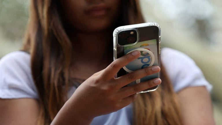 Australia's Under-16 Social Media Ban Faces Hurdles as Teens Circumvent Restrictions