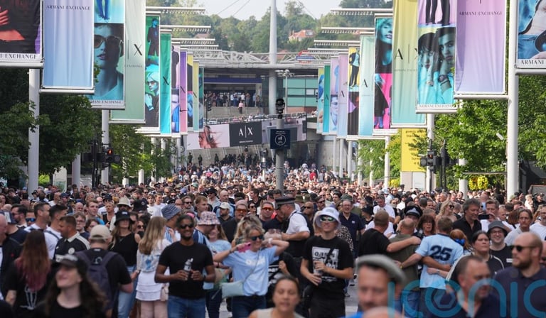 Oasis Reunion Ignites Debate Over Fan Conduct and Alcohol Policies in Edinburgh