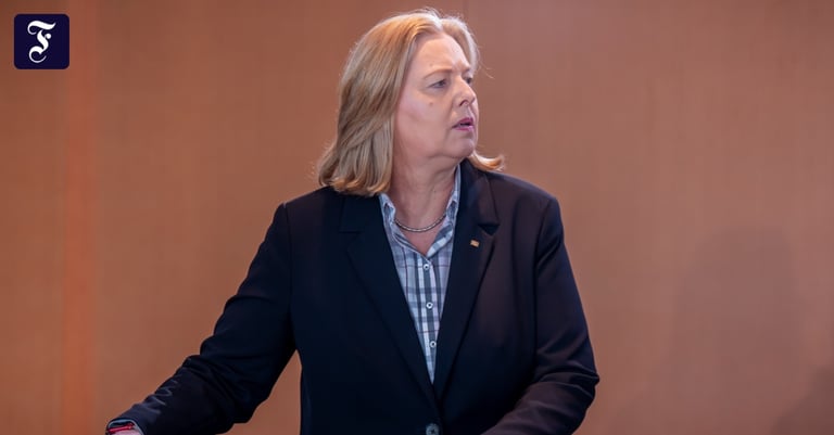 Germany Targets 'Mafia-Like' Networks Exploiting Social Benefits with Bürgergeld Reforms