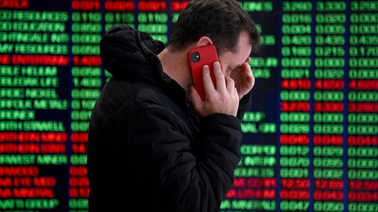 ASX 200 Hits Three-Week Low Amidst Sector-Wide Declines and Global Market Concerns