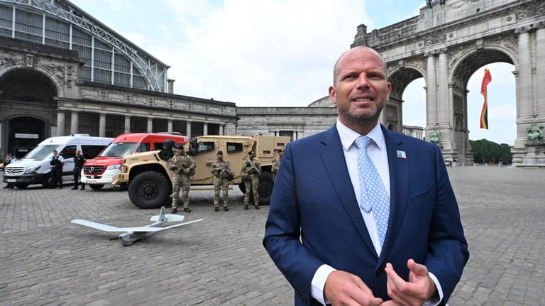 Brussels Celebrates 80th Liberation Anniversary with Grand Parade, Showcases New Griffon Armored Vehicle