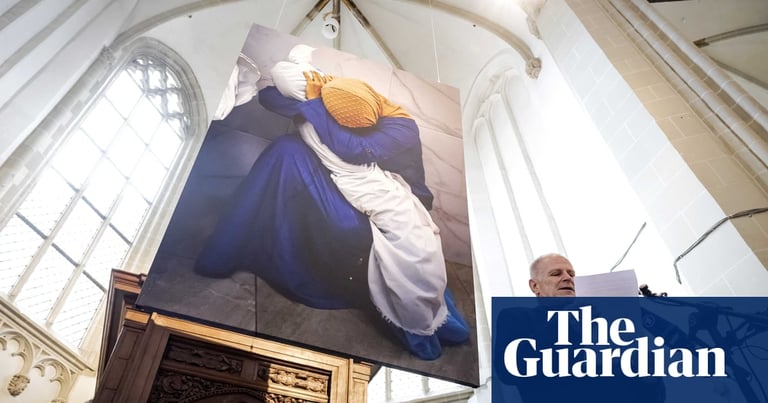 Palestinian Photographer Clinches World Press Photo of the Year with Heart-Wrenching Gaza Image