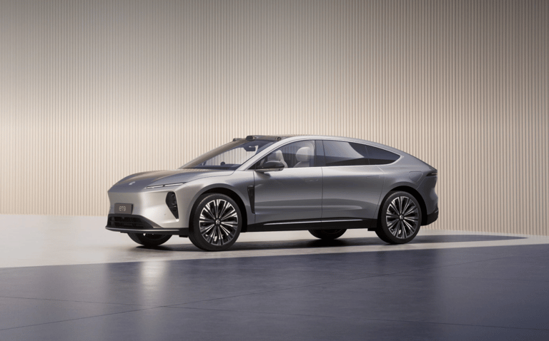 Nio Unveils Luxurious ET9 Sedan, Aims for Premium Market Amid Stock Struggles