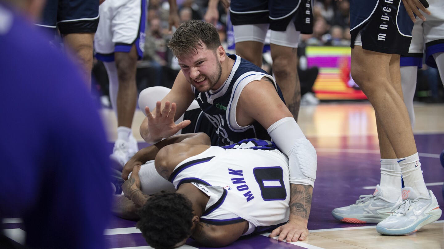 Kings star sixth man Malik Monk to miss at least 4 weeks with a knee injury