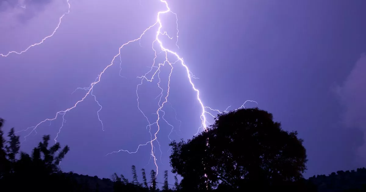 Thunderstorm warnings across parts of UK as Brits set to be hit by 34C heatwave