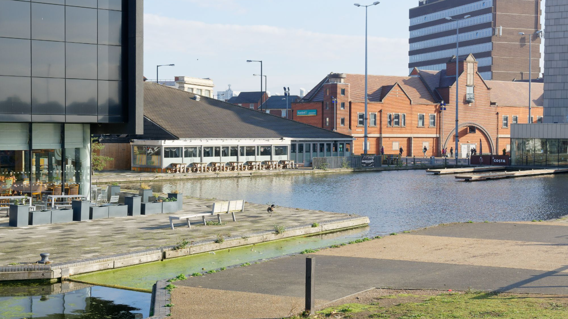 Urgent ‘toxic’ warning over chemical spill in town’s canal posing ‘serious’ health risk to locals & pets ...