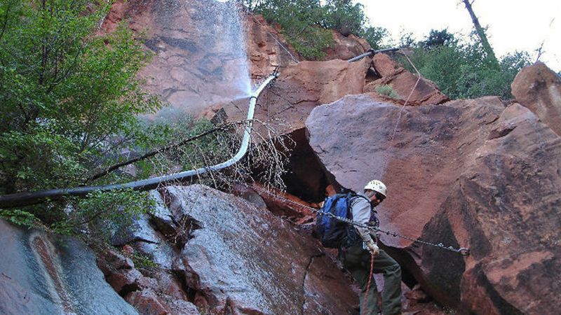 Grand Canyon’s only water pipeline fails, prompting shutdown of overnight hotel stays | CNN