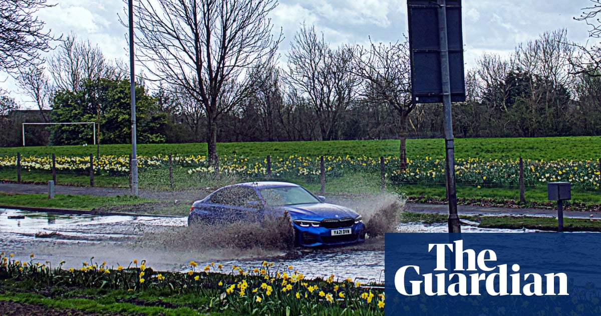 Storm Kathleen: Scotland braces for flooding and travel disruption