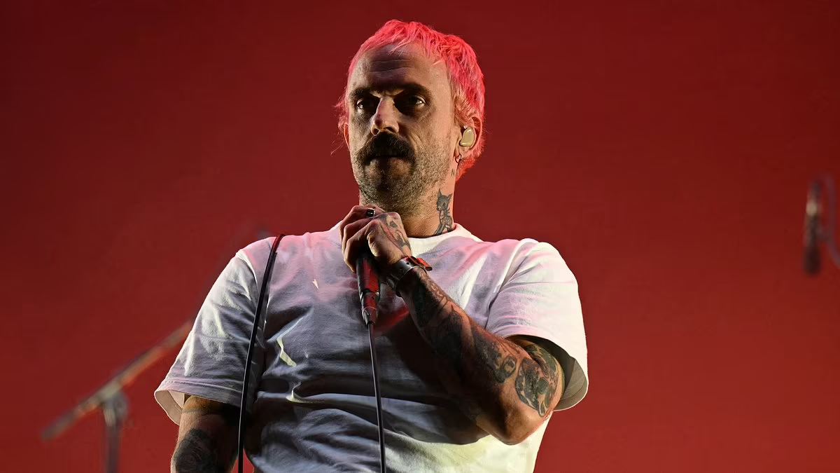 Rock band Idles lead Glastonbury crowd in chanting 'f*** the king'