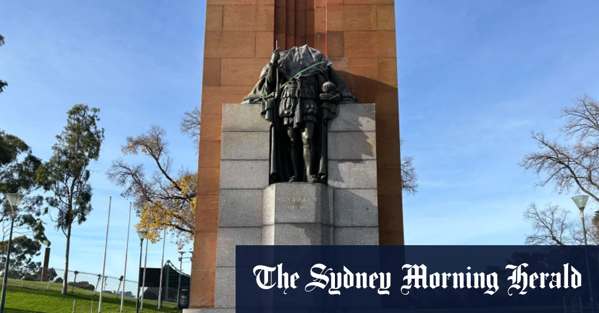 Vandals behead King George V statue in Melbourne on King’s Birthday