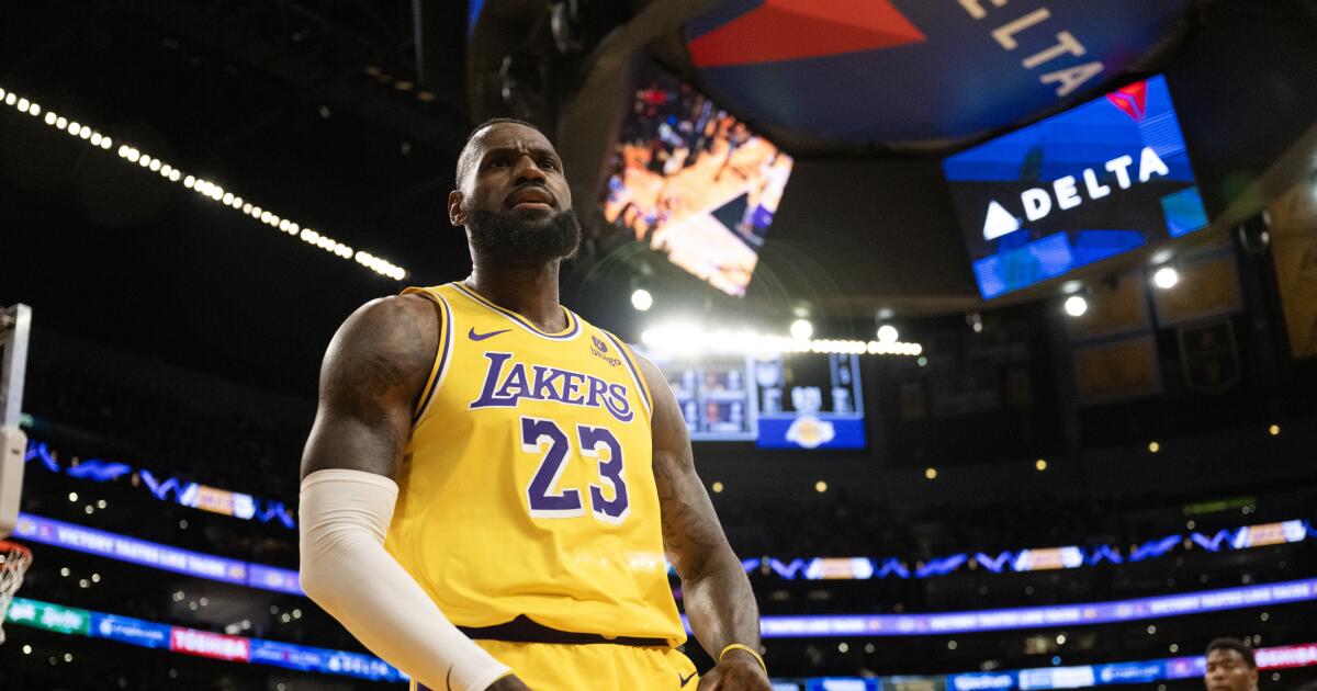 The Sports Report: Ailing LeBron James, Lakers take painful loss - Los Angeles Times