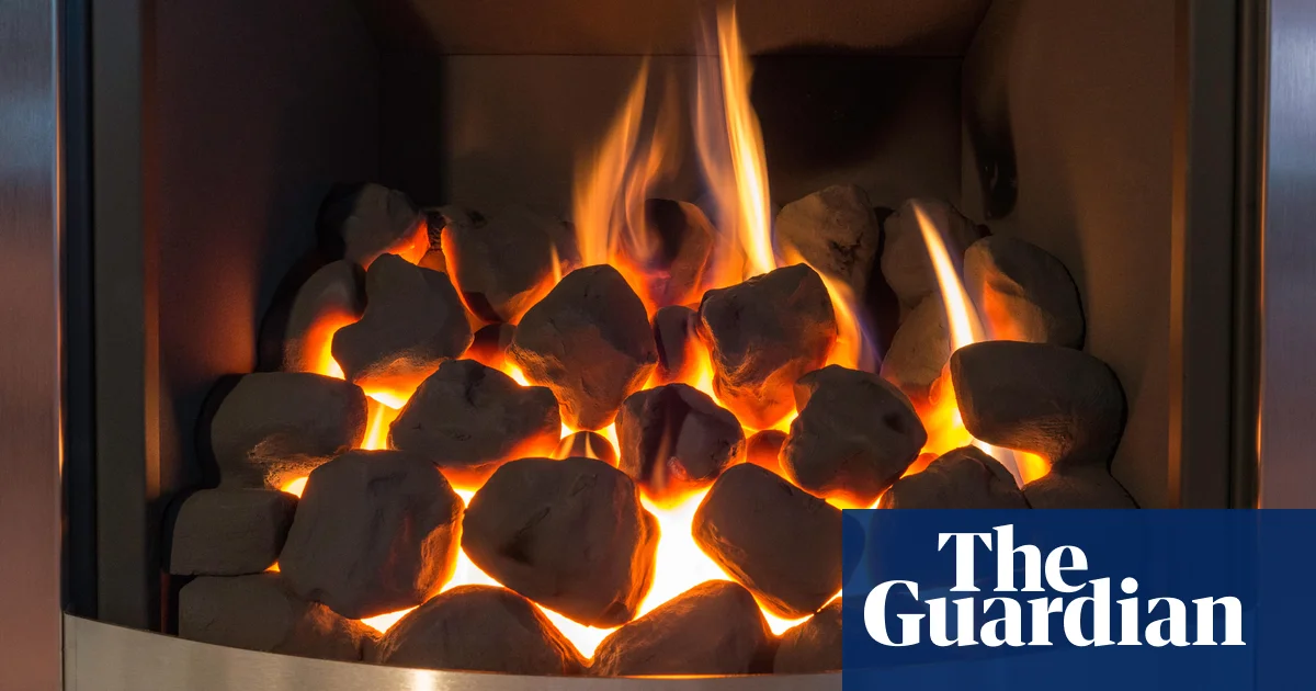 Half of Britons plan to ration energy use this winter as 10% bill rise looms