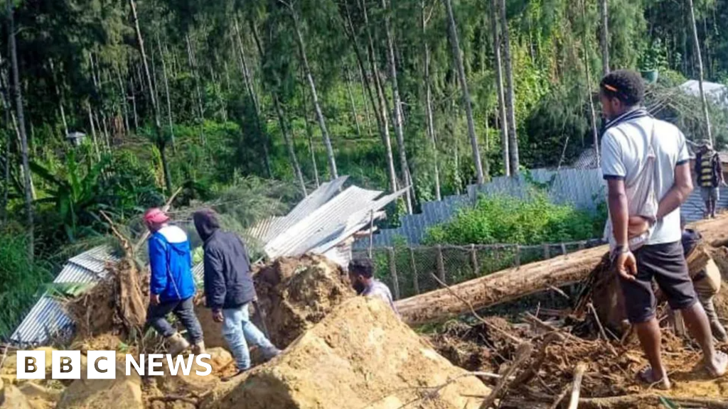 Papua New Guinea landslide: UN fears 670 people are dead