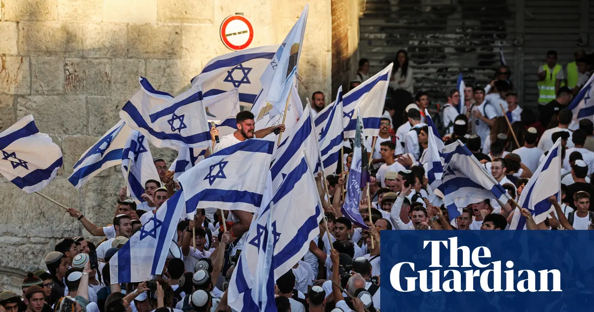 Clashes in Jerusalem as thousands of Israelis parade through Muslim quarter