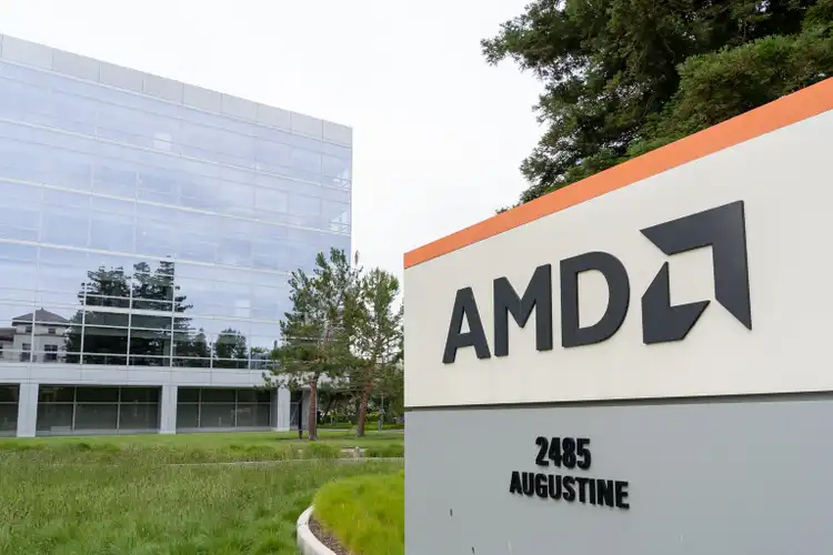 AMD falls as president set to retire next month