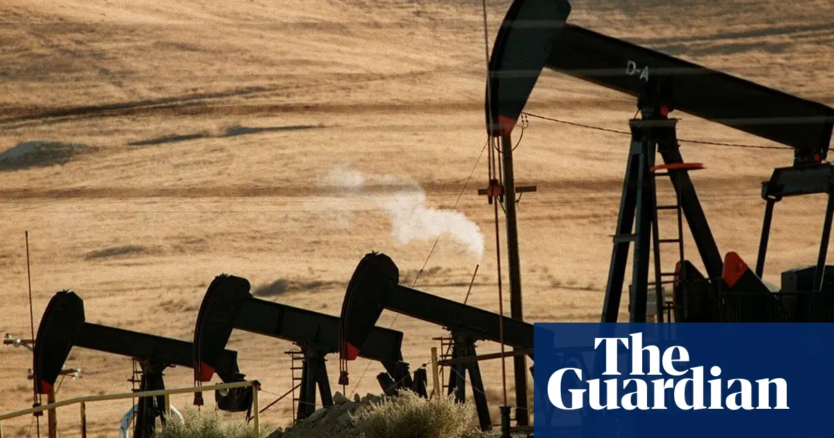 Far-right fossil fuel company allies pressure US supreme court to shield firms in unprecedented campaign