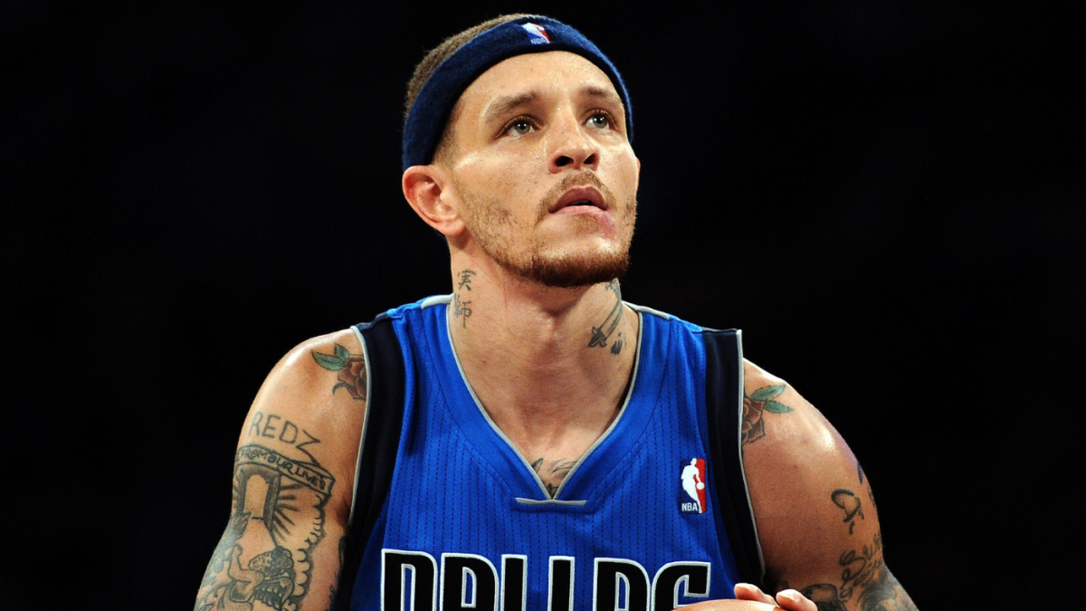 Former NBA player Delonte West arrested on multiple charges