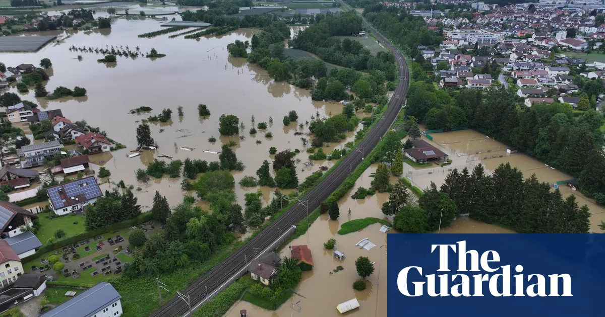 Rescue worker dies amid flooding in southern Germany