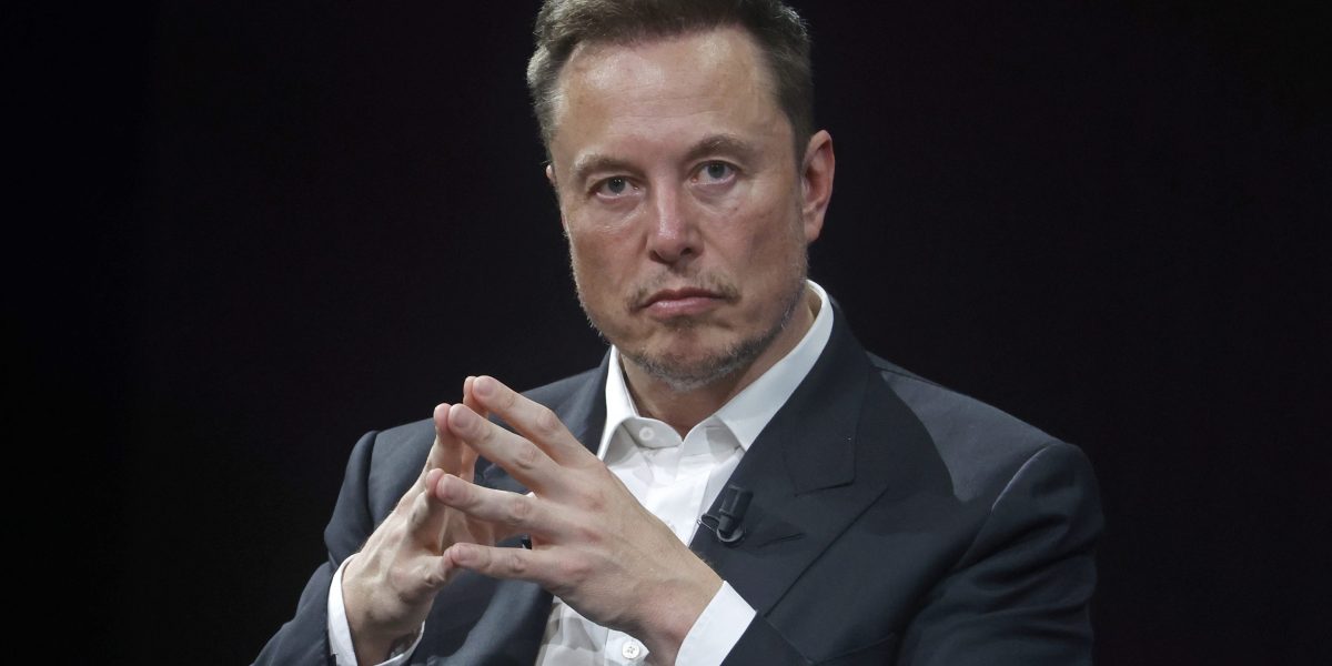 Elon Musk's friends to help raise $3 billion for xAI