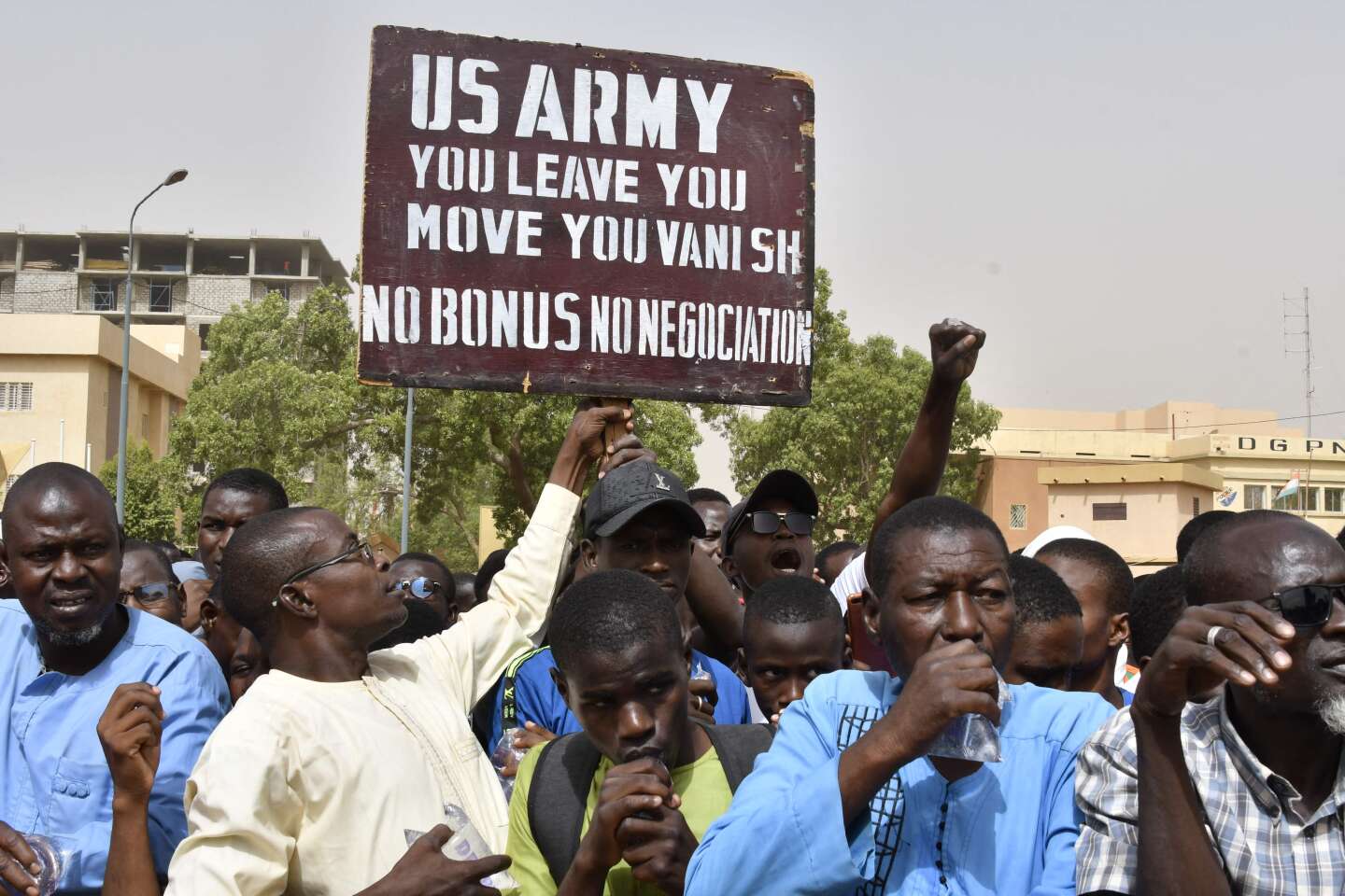 US agrees to pull over 1,000 troops from Niger