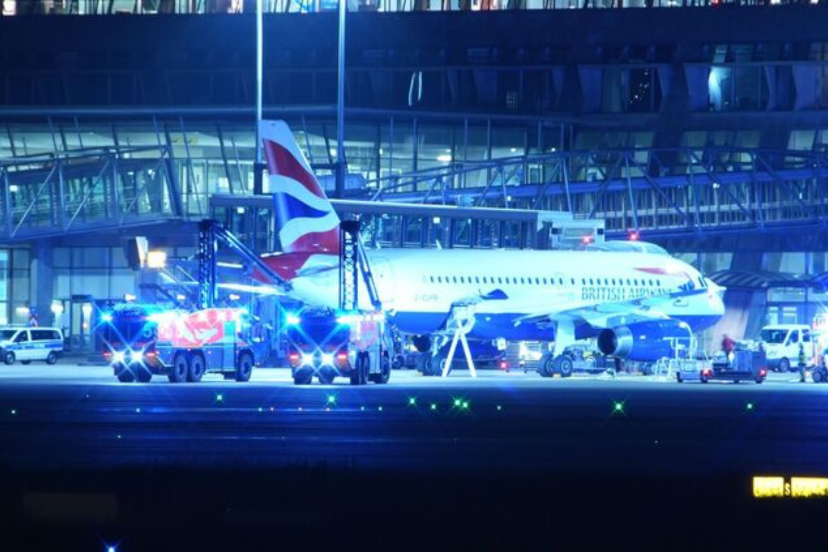 Four Ground Workers Taken to Hospital After British Airways Plane at Stuttgart Airport Suffers Hydraulic Leak