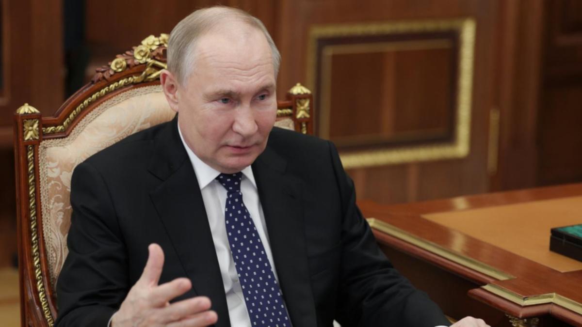 Putin continues defence ministry purge, employs niece