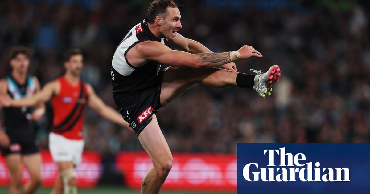AFL suspends Jeremy Finlayson for three matches over homophobic slur