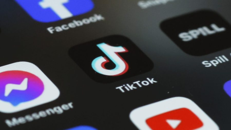 EU to investigate ‘addictive’ TikTok reward feature