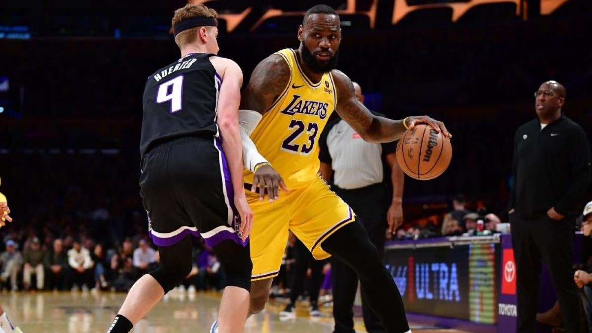 LeBron James injury update: Lakers star says he'll 'be all right' after exiting loss vs. Kings early