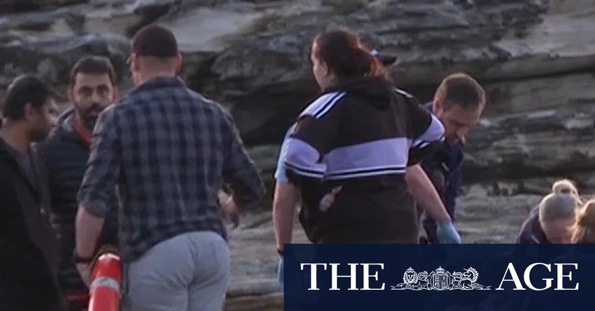 Two women dead after being swept off rocks at Kurnell