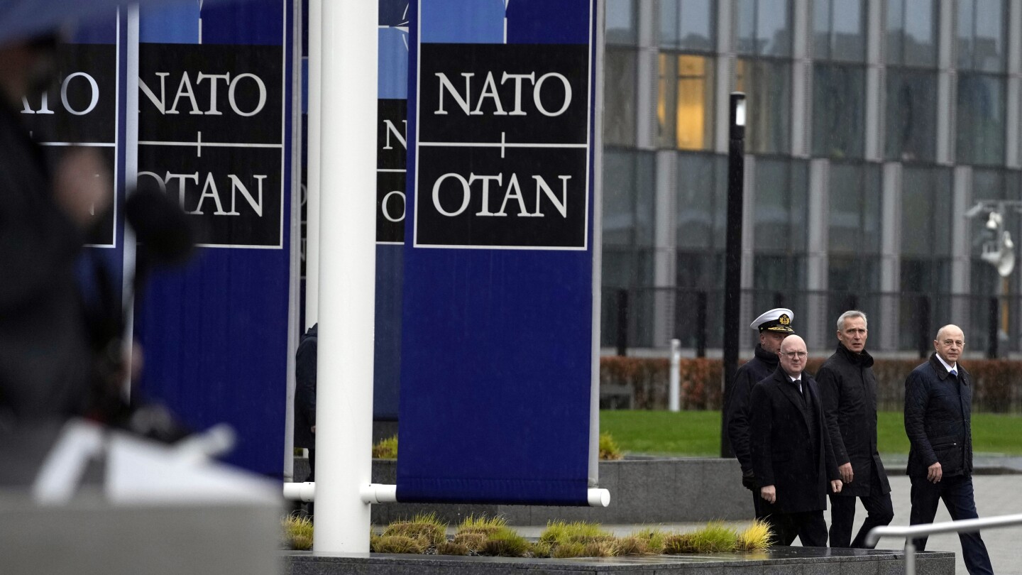 What is the NATO military alliance and how is it helping Ukraine?